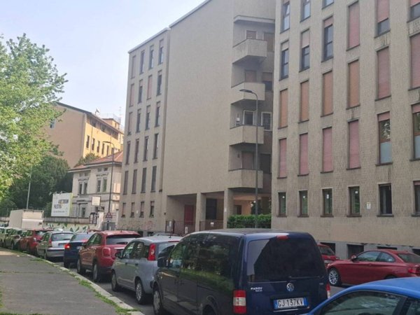 appartamento in vendita a Milano in zona Chiesa Rossa