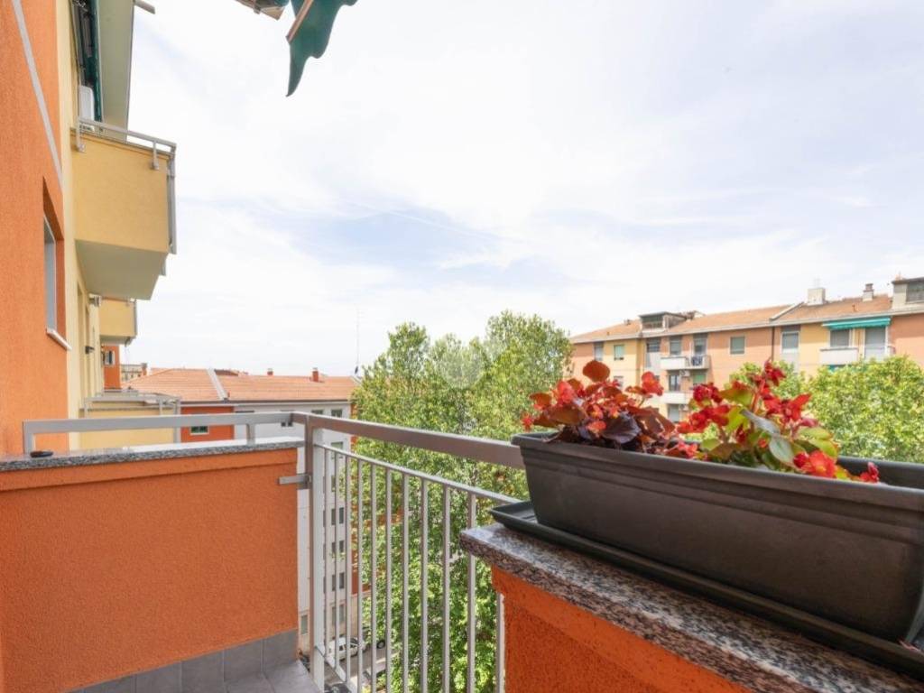 appartamento in vendita a Milano in zona Piazzale Lodi