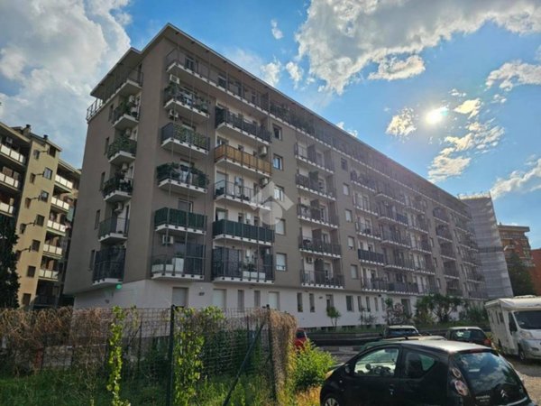 appartamento in vendita a Milano in zona Niguarda
