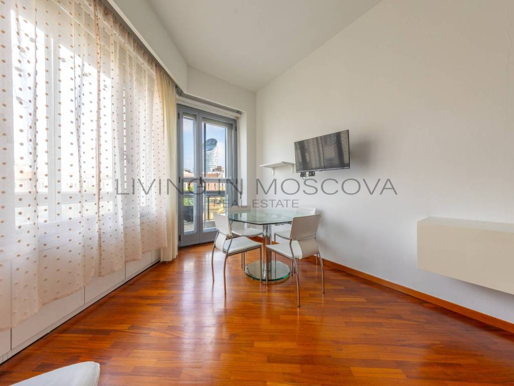 appartamento in vendita a Milano in zona Porta Nuova