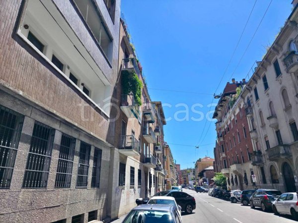 appartamento in vendita a Milano in zona Piazzale Lodi