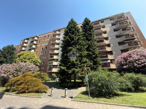 appartamento in vendita a Milano in zona Niguarda