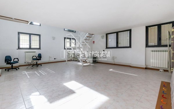 appartamento in vendita a Milano in zona Bovisa