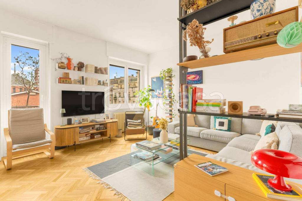 appartamento in vendita a Milano in zona Il Portello