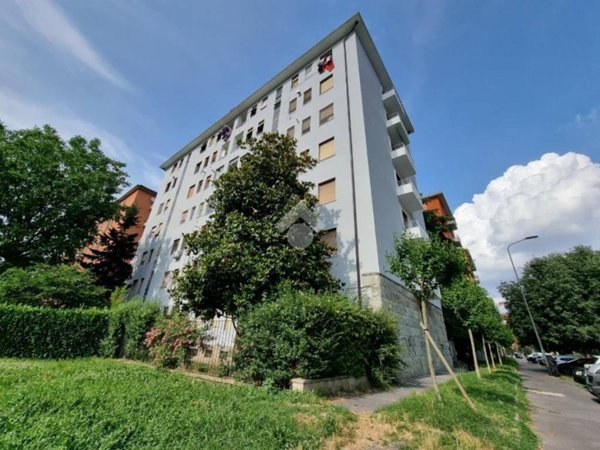 appartamento in vendita a Milano in zona Baggio
