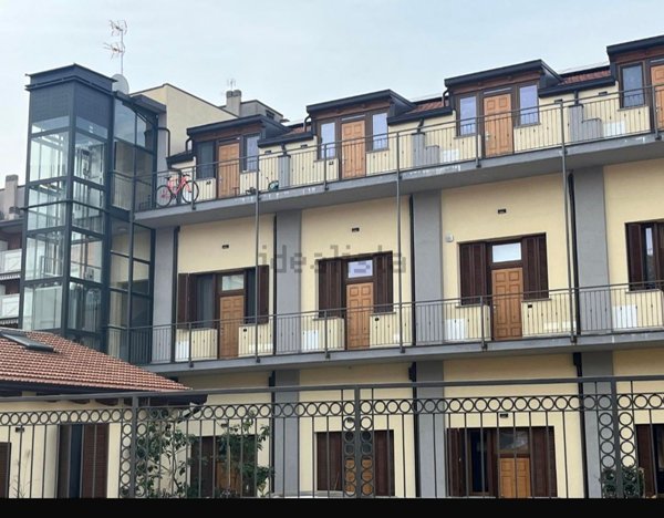 appartamento in vendita a Milano in zona Baggio