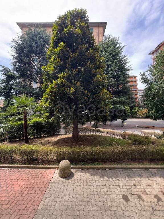 appartamento in vendita a Milano in zona Bande Nere