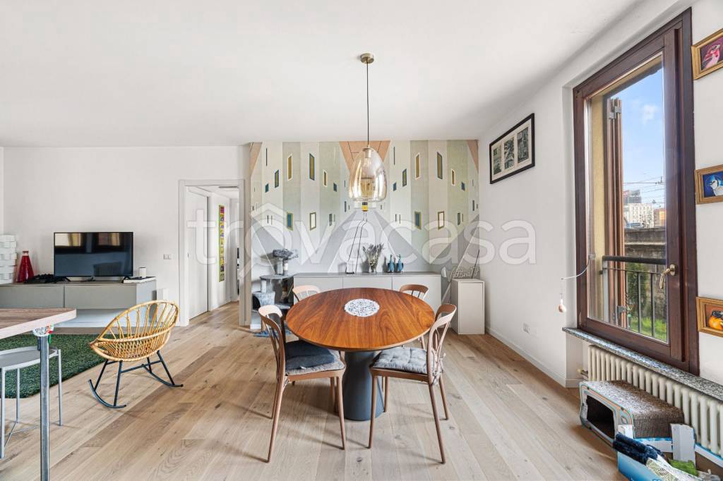 appartamento in vendita a Milano in zona Città Studi