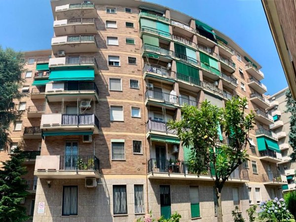 appartamento in vendita a Milano in zona Niguarda