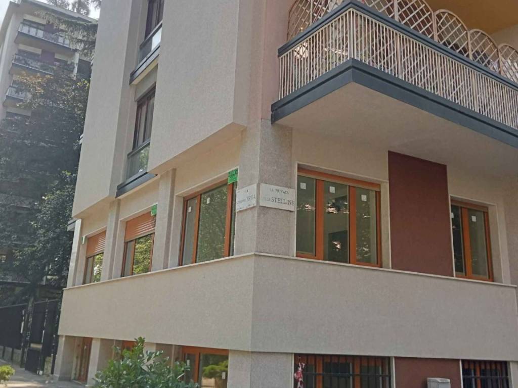 ufficio in vendita a Milano in zona Solari