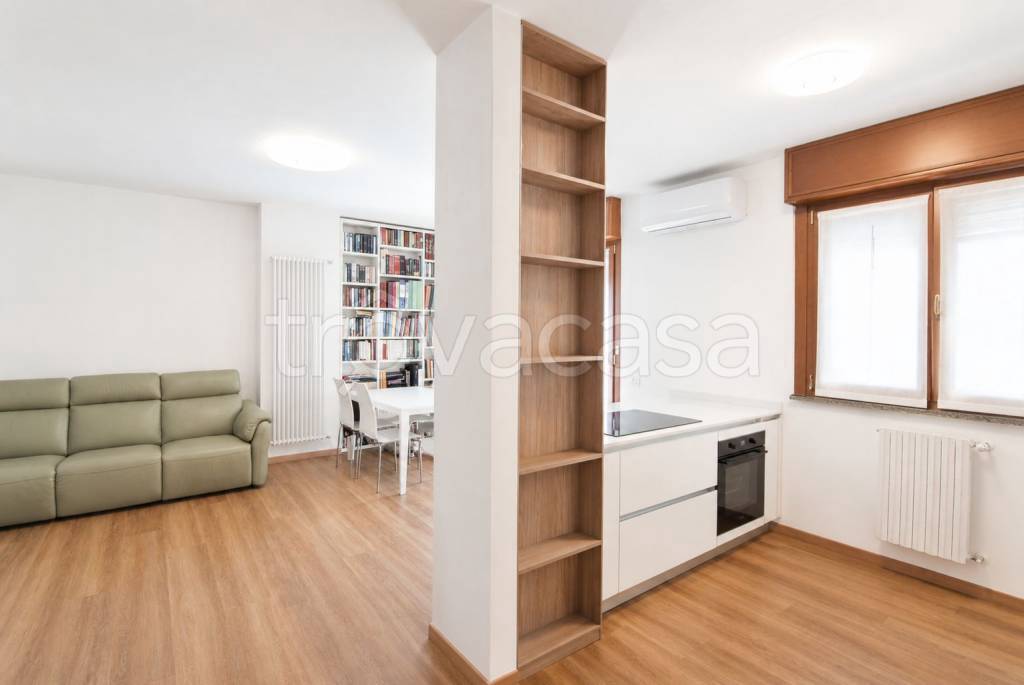 appartamento in vendita a Milano in zona Forlanini