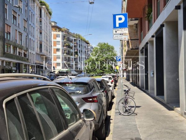 negozio in vendita a Milano in zona Sempione