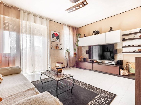 appartamento in vendita a Milano in zona Quarto Oggiaro