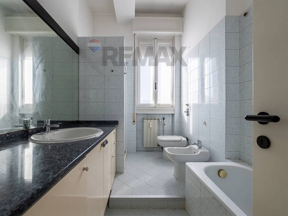 appartamento in vendita a Milano in zona Città Studi