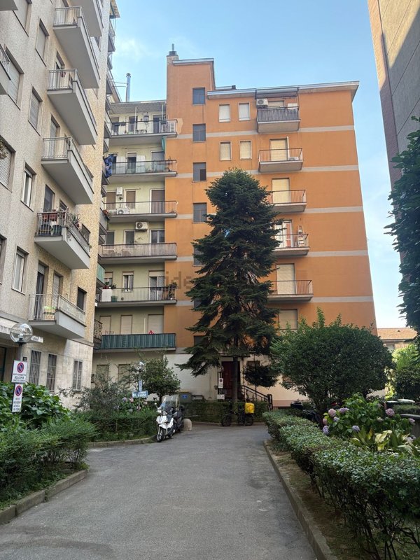 appartamento in vendita a Milano in zona Crescenzago