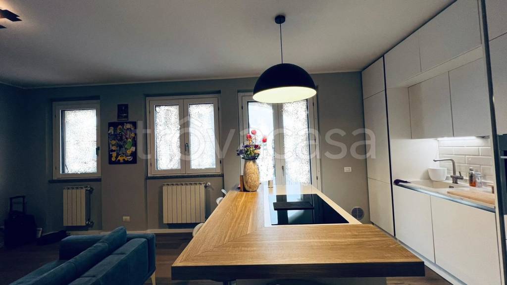 appartamento in vendita a Milano in zona Sempione