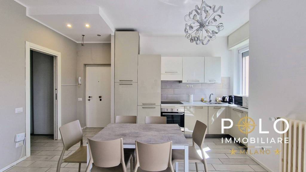 appartamento in vendita a Milano in zona Lorenteggio