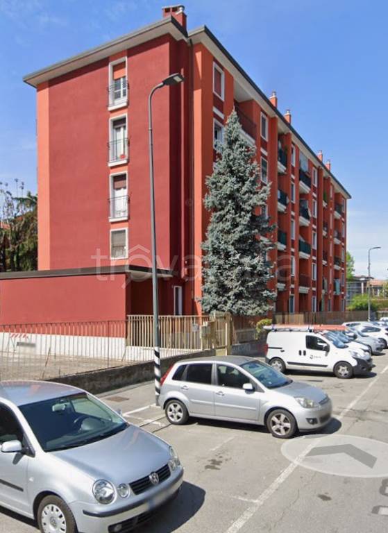 appartamento in vendita a Milano in zona Crescenzago
