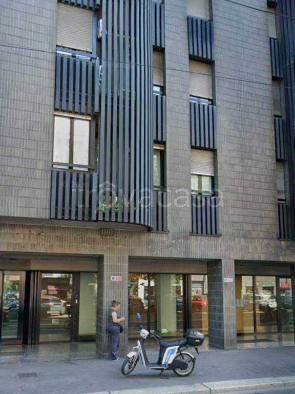 negozio in vendita a Milano in zona XXII Marzo