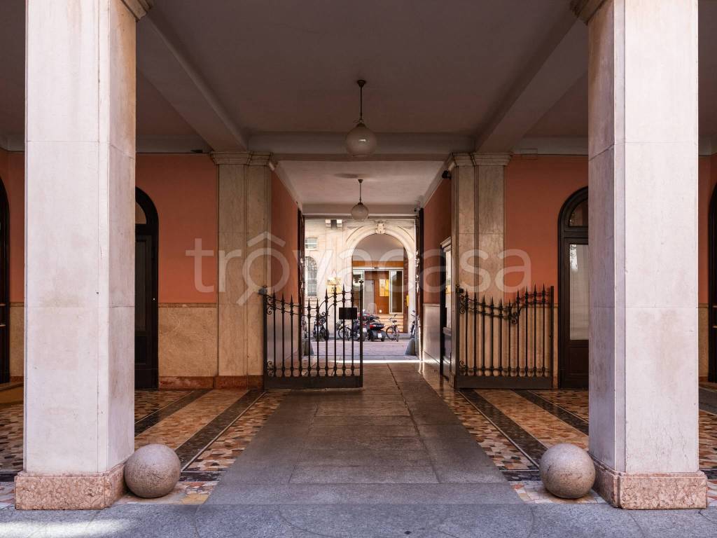 appartamento in vendita a Milano in zona Brera