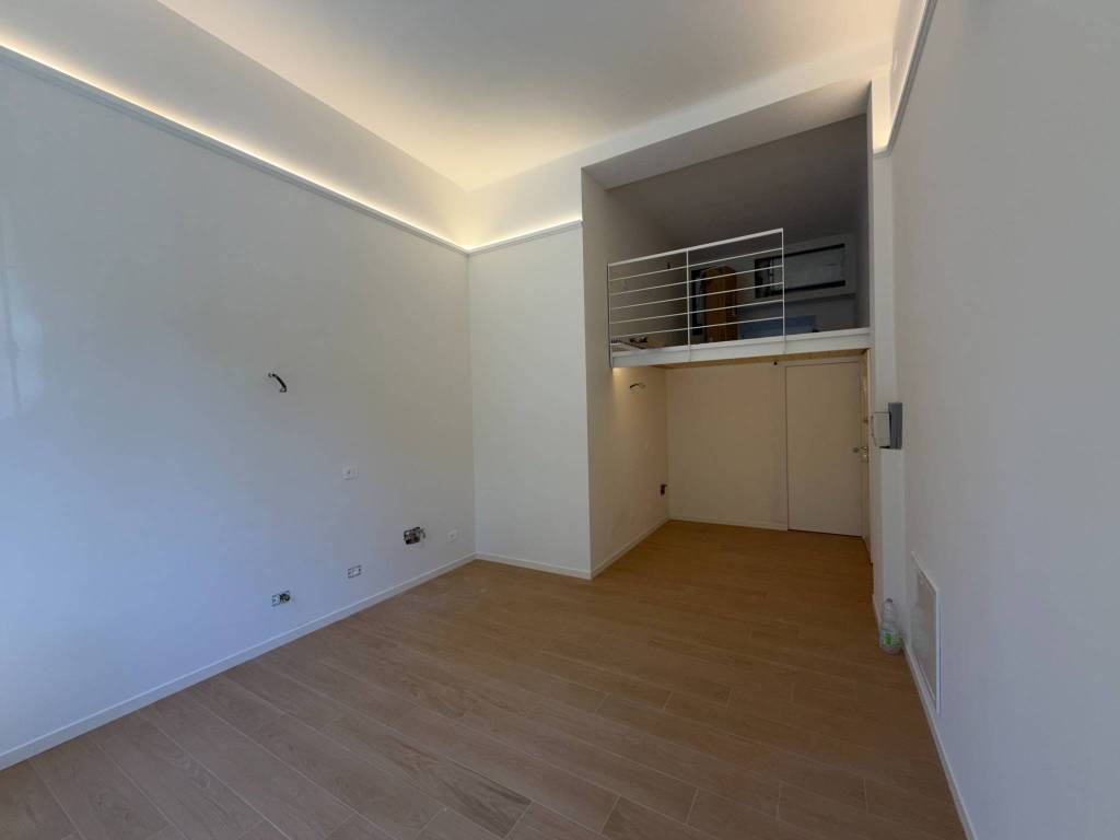 appartamento in vendita a Milano in zona Bocconi