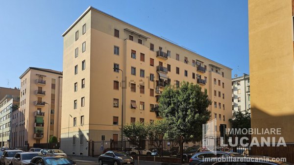 appartamento in vendita a Milano in zona Corvetto