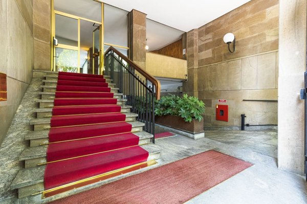 ufficio in vendita a Milano in zona Sempione