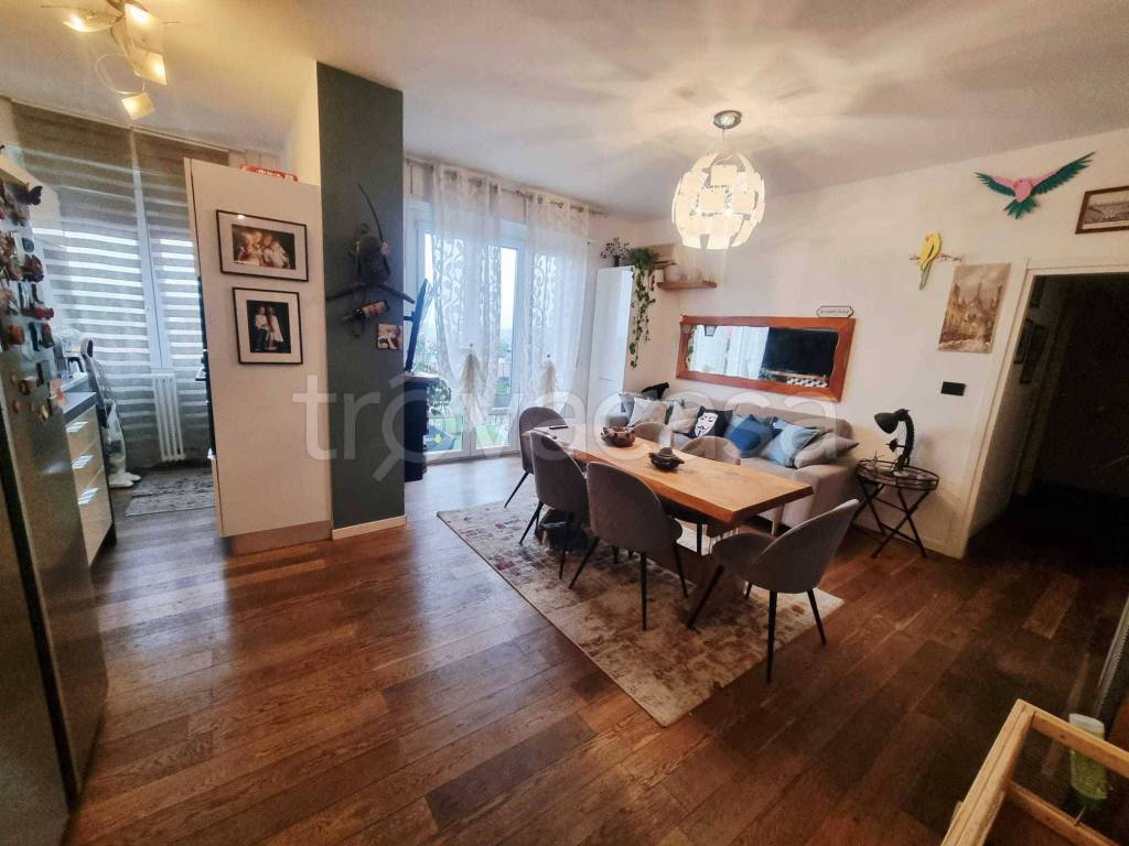 appartamento in vendita a Milano in zona Corvetto
