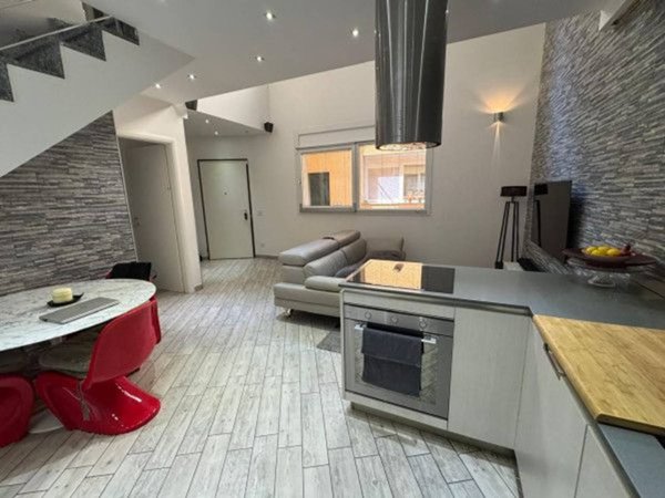 appartamento in vendita a Milano in zona Piazzale Lodi