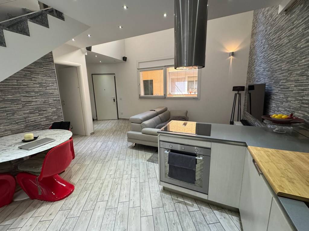 appartamento in vendita a Milano in zona Piazzale Lodi