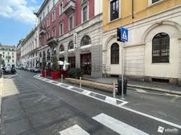 ufficio in vendita a Milano in zona Porta Garibaldi