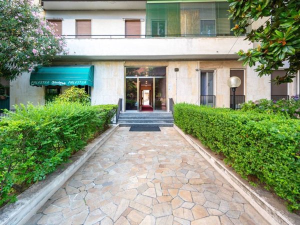 appartamento in vendita a Milano in zona Cagnola