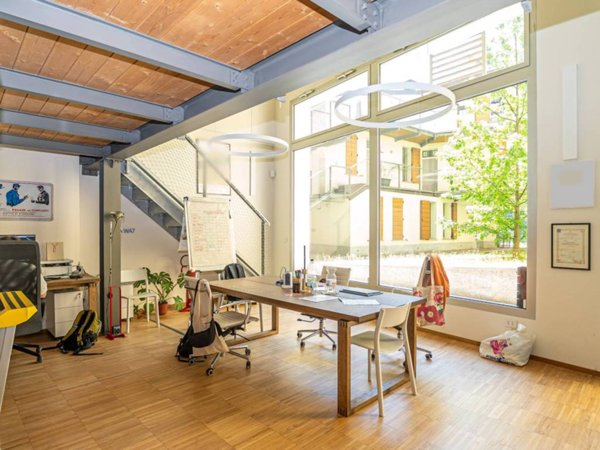 ufficio in vendita a Milano in zona Crescenzago