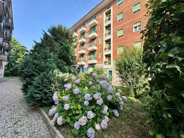 appartamento in vendita a Milano in zona Forlanini