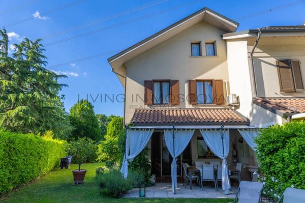 casa indipendente in vendita a Milano in zona Muggiano