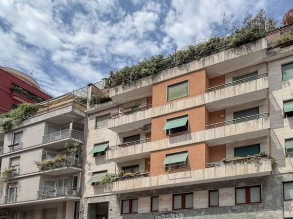 appartamento in vendita a Milano in zona Loreto