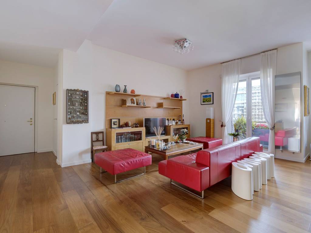 appartamento in vendita a Milano in zona Porta Nuova