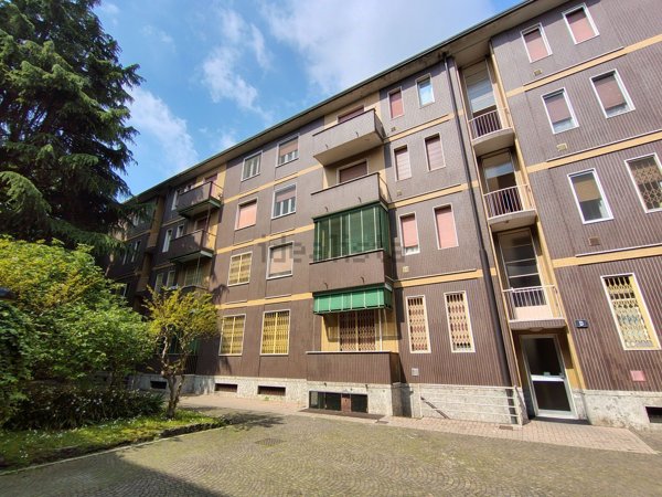 appartamento in vendita a Milano in zona Corvetto