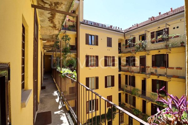 appartamento in vendita a Milano in zona Sant'Ambrogio