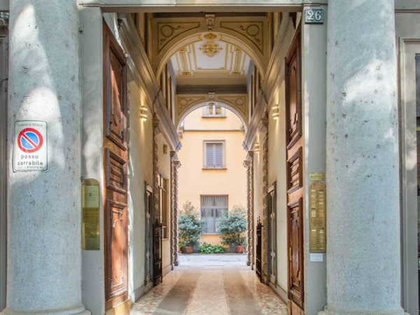 appartamento in vendita a Milano in zona Sempione