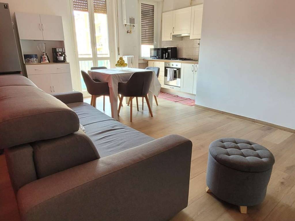 appartamento in vendita a Milano in zona Lorenteggio