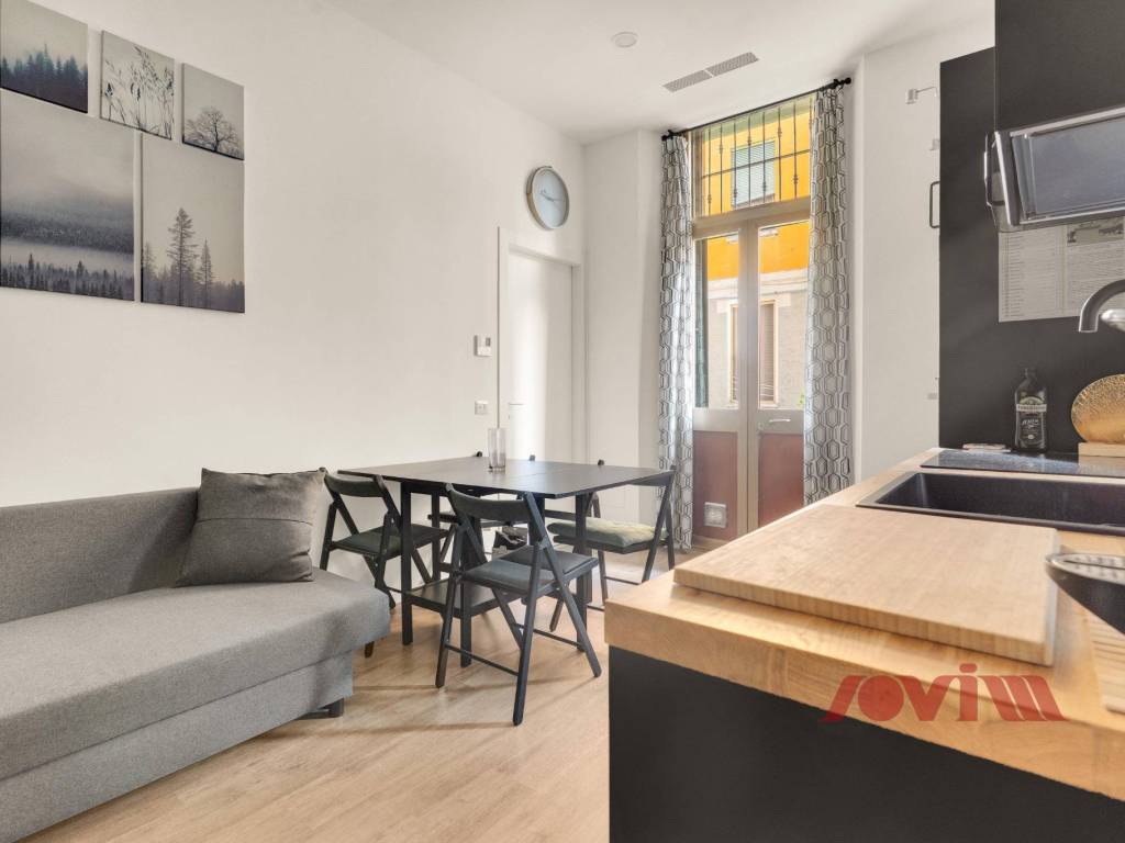 appartamento in vendita a Milano in zona Piazzale Lodi