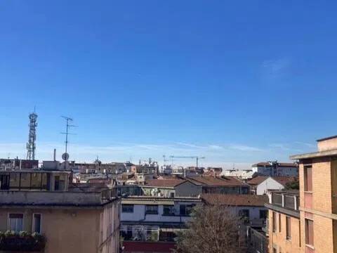appartamento in vendita a Milano in zona Città Studi