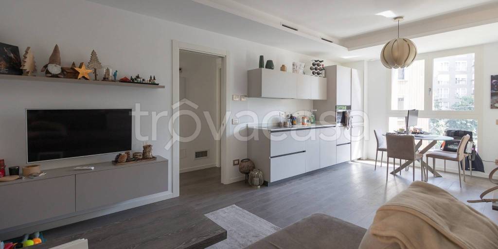 appartamento in vendita a Milano in zona Solari