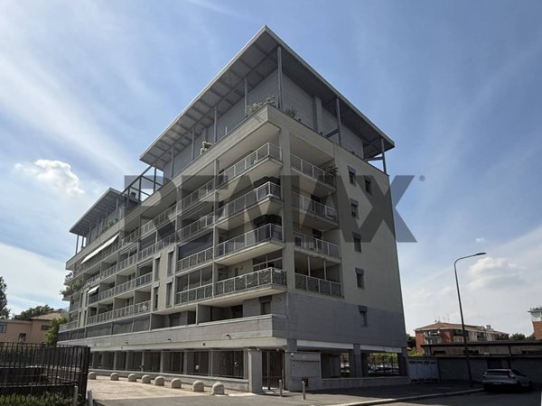 appartamento in vendita a Milano in zona Morsenchio