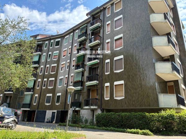 appartamento in vendita a Milano in zona Vialba