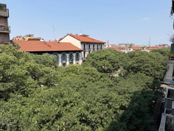 appartamento in vendita a Milano in zona Città Studi