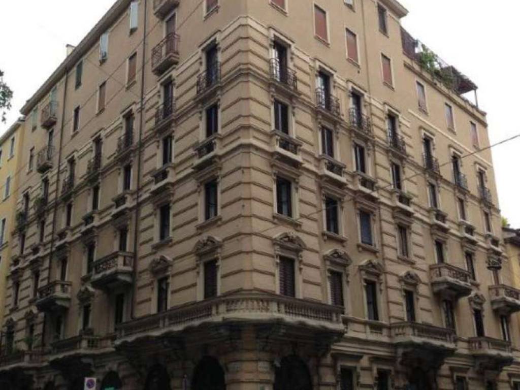 appartamento in vendita a Milano in zona Cinque Giornate