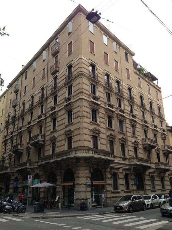 appartamento in vendita a Milano in zona Cinque Giornate