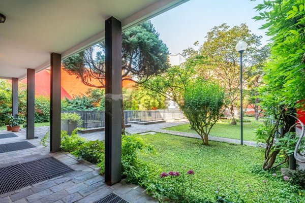 appartamento in vendita a Milano in zona Porta Romana